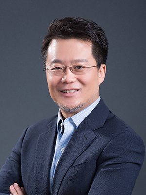 周炜